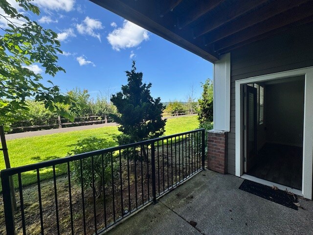 Building Photo - 16401 NW Chadwick Way