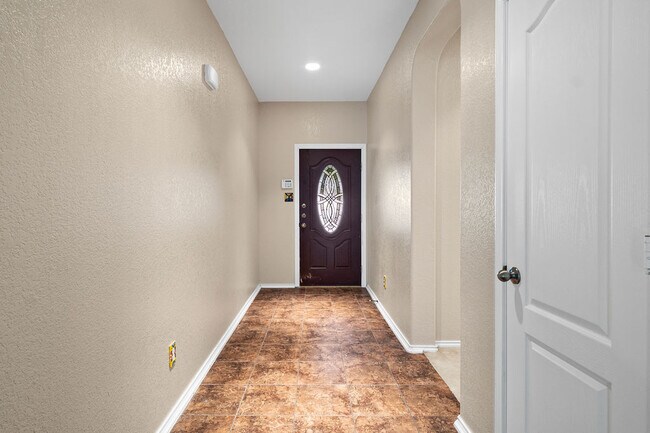 Building Photo - 1427 Sun Garden