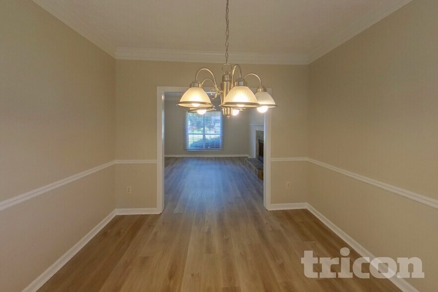 Building Photo - 1475 Watercrest Cir