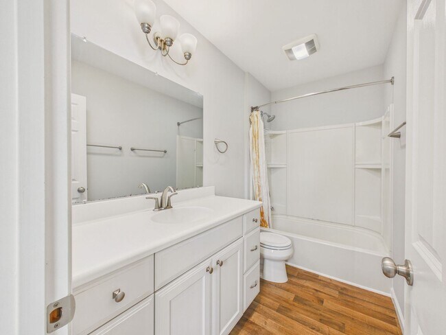Building Photo - San Carlos home for rent plus studio in-law unit! $7,500