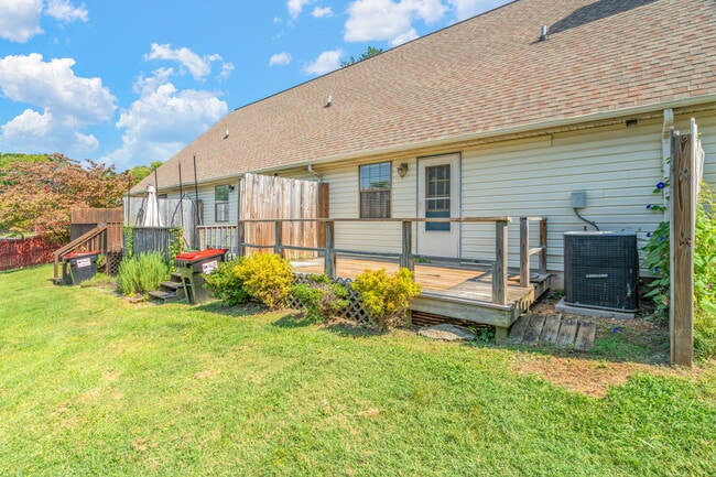 Building Photo - 9009 Fountain Brook Ln