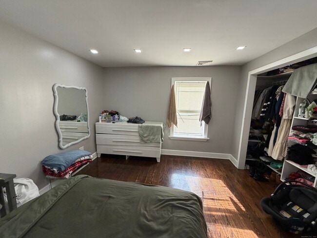 Building Photo - 2964 State St