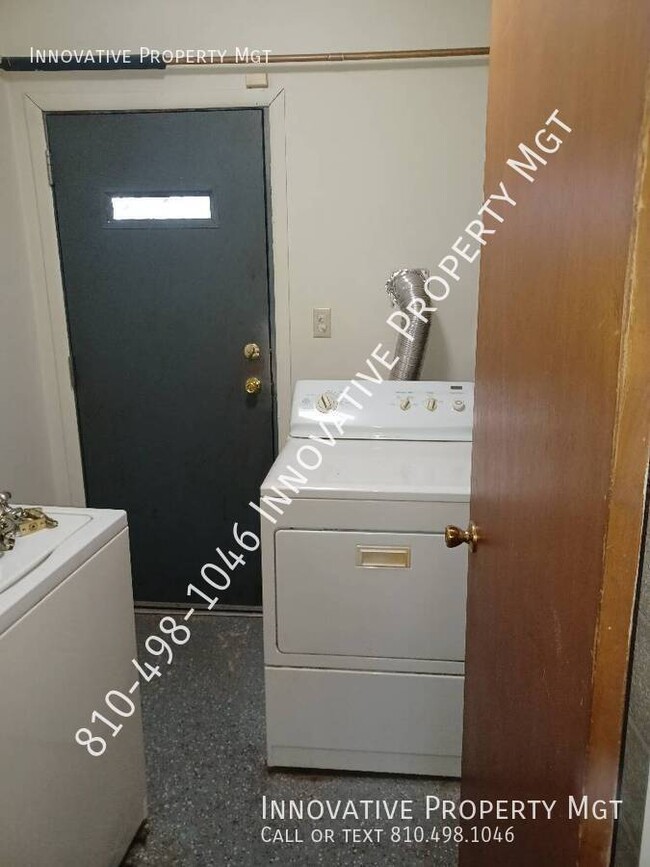 Building Photo - Great 2 bedroom unit!