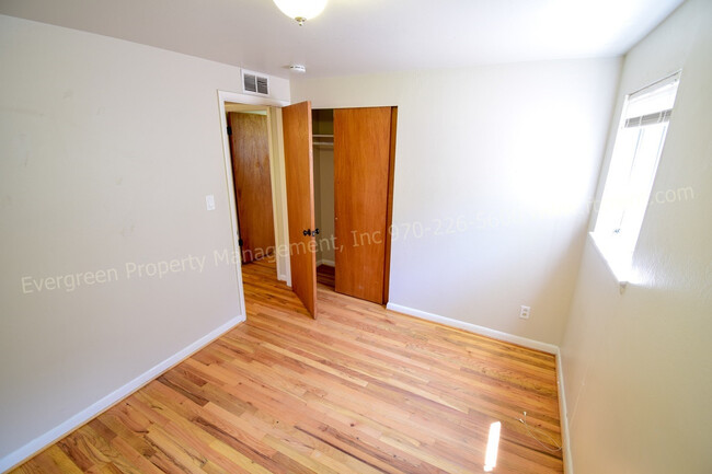 Building Photo - 3-Bedroom House Near City Park!