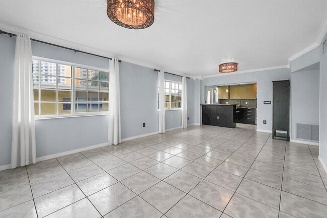 Building Photo - 462 Golden Isles Dr