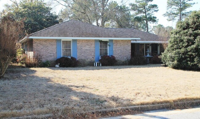Primary Photo - 3 Bedrooms 3 Baths - Convenient to Ft Benning