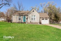 Building Photo - 9058 E 66 Terrace