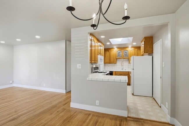 Building Photo - 2682 Coit Dr