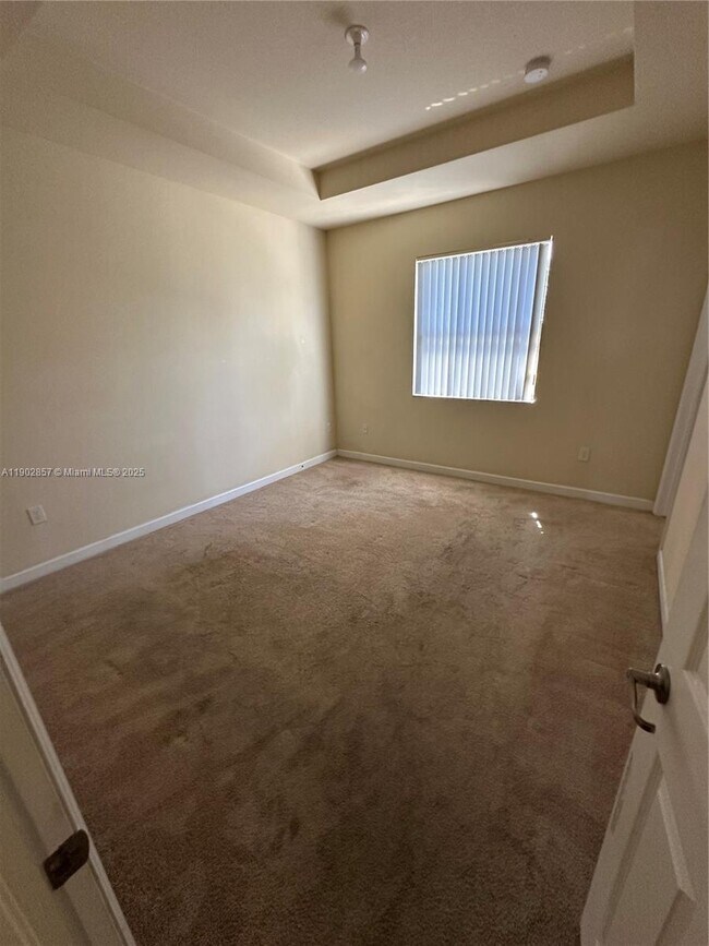 Building Photo - 8938 W 35th Way