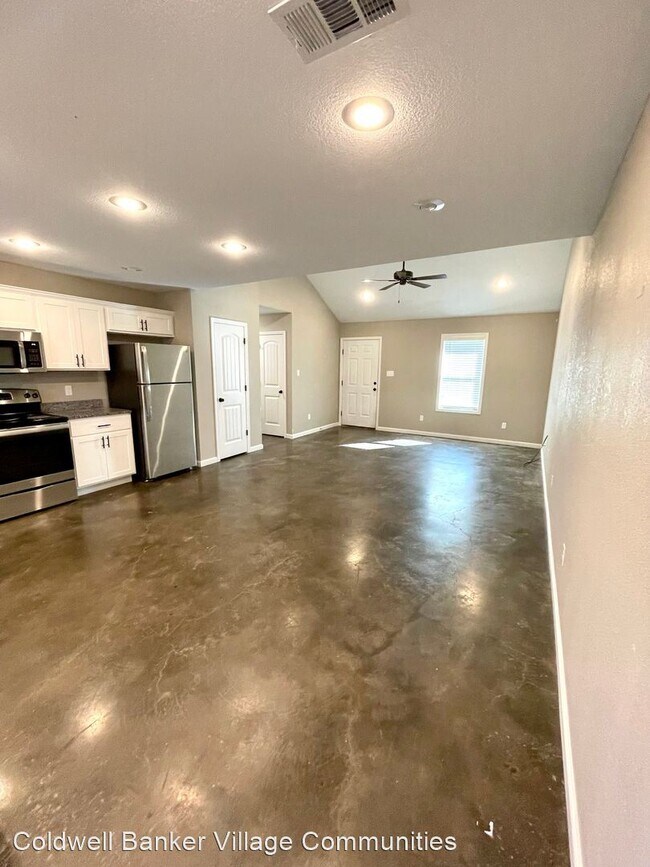 Building Photo - 3 br, 2 bath House - 45 Aaron Street