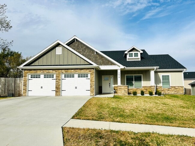 Primary Photo - Stunning Home, Great Neighborhood!