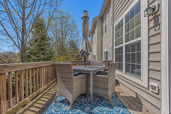 Building Photo - 11429 Log Ridge Dr