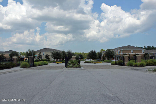 Building Photo - 12995 Spring Rain Rd