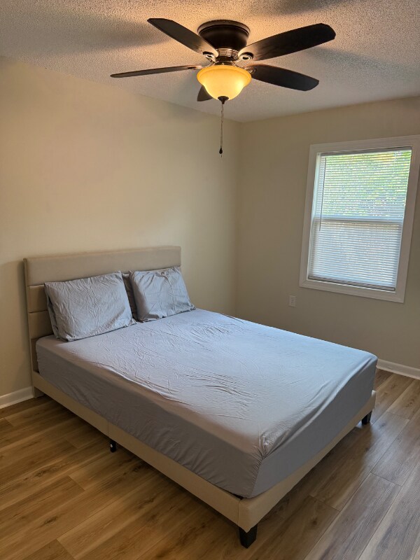 Building Photo - 706 Shady Ln Dr