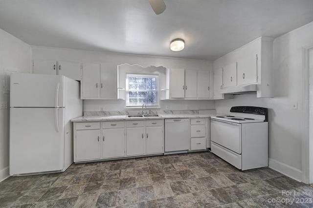 Building Photo - 3033 Pleasant Plains Rd