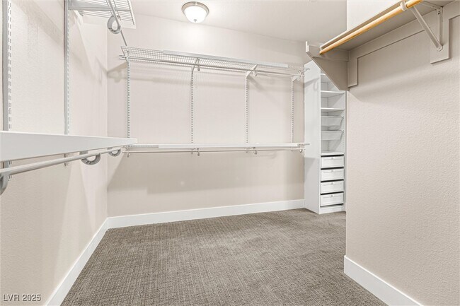 Building Photo - 4631 Amazing View St