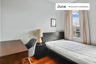 Building Photo - Room in Shared 4 bed/1 bath home