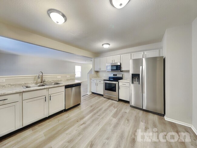 Building Photo - 1405 Bluestem Dr