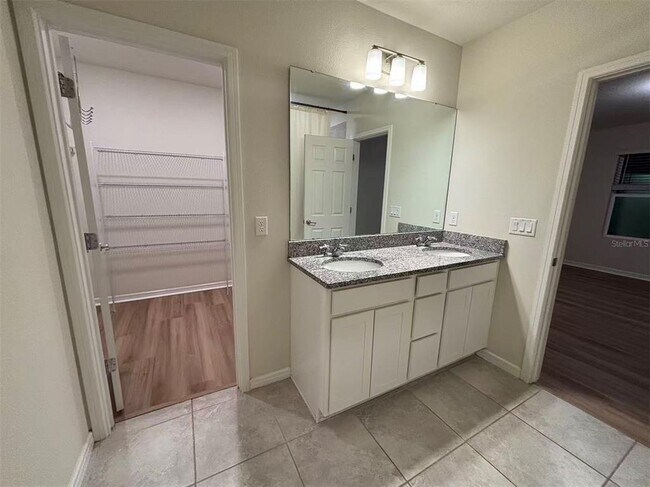 Building Photo - 1156 Sugarwood St