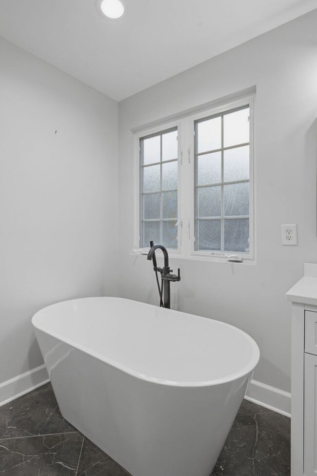 Building Photo - 2661 Avery Park Dr