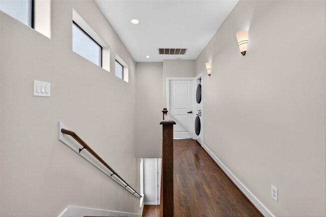 Building Photo - 4608 Nett St