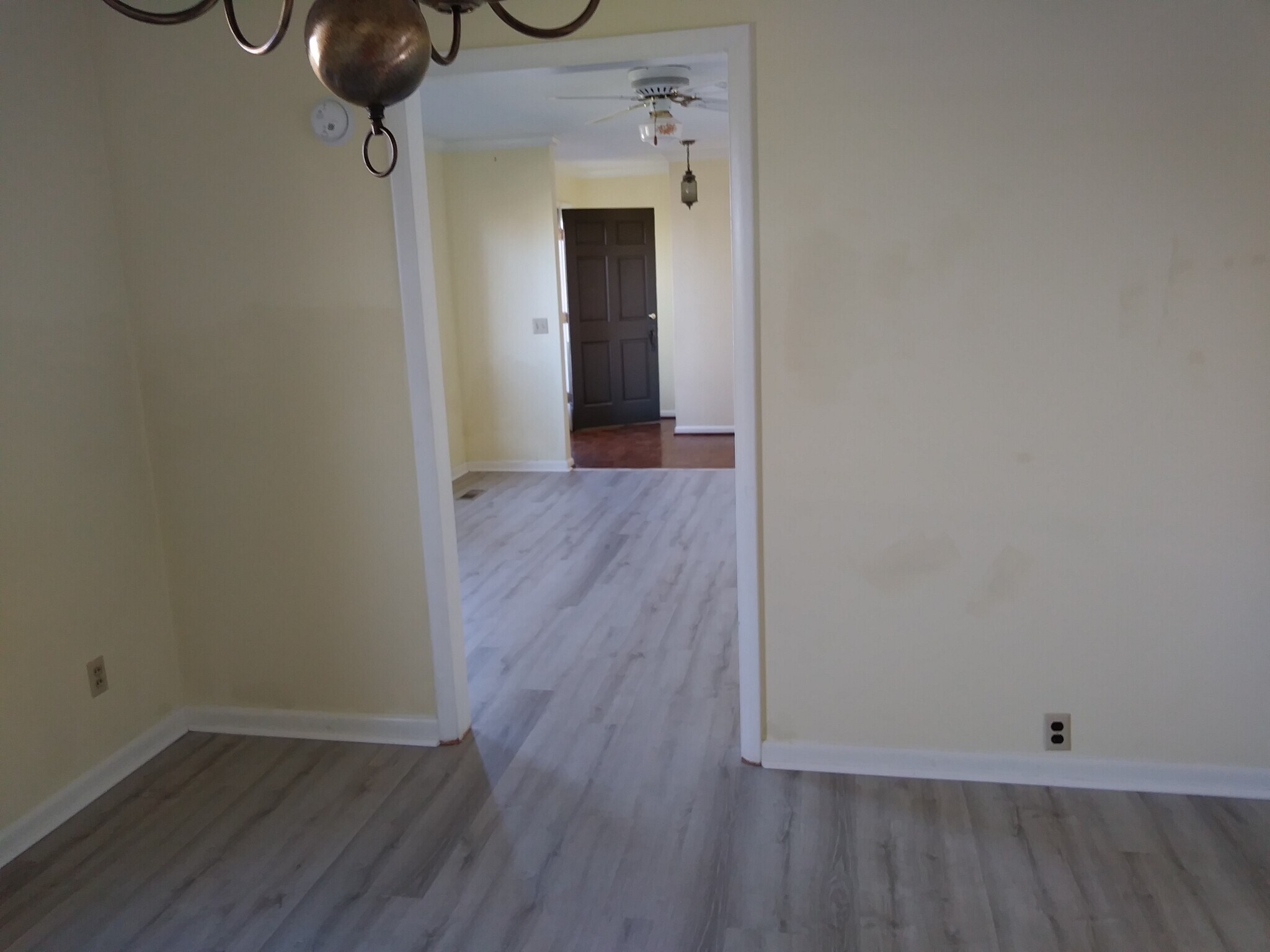 Building Photo - 2512 Sharron Dr