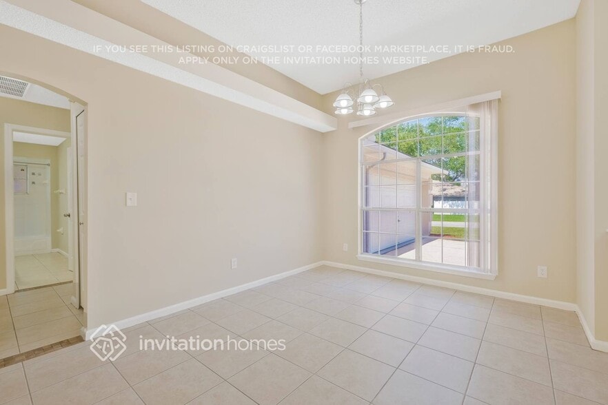 Building Photo - 492 Summit Ridge Dr