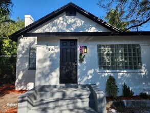 Building Photo - 45 NE 60th St