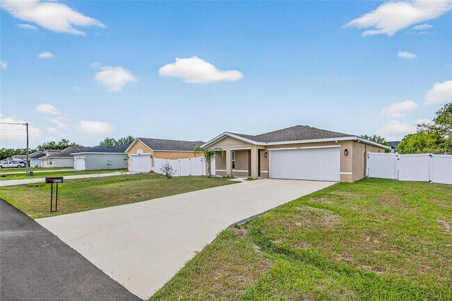 Building Photo - 842 Gila Way