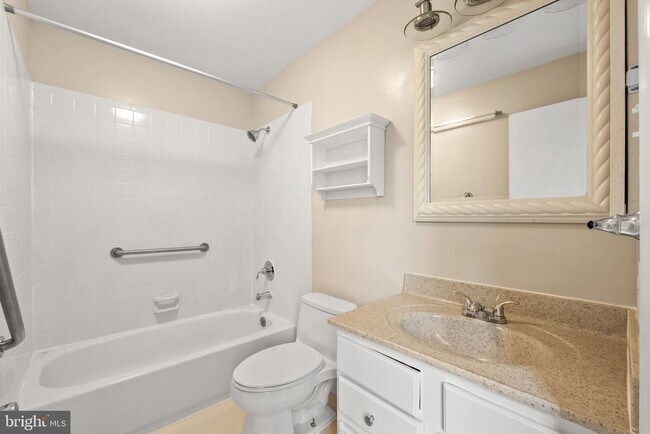 Building Photo - 1813 Glade Ct