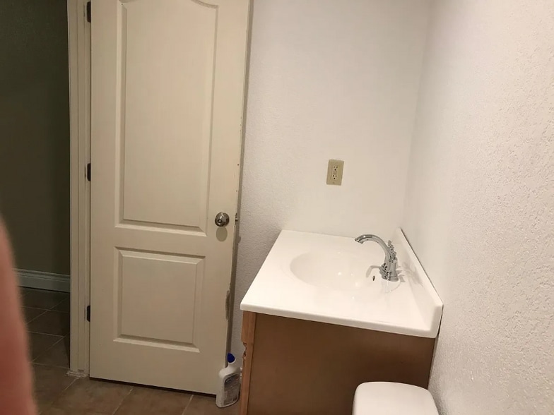 Building Photo - 6009 Jacqueline Ln