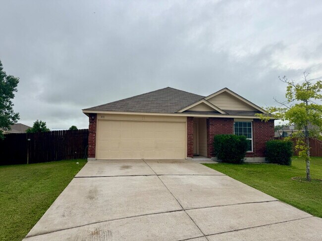 Building Photo - 3-bed 2-bath 2-car garage with screened in porch & backyard shed in Riverside Grove cul-de-sac.