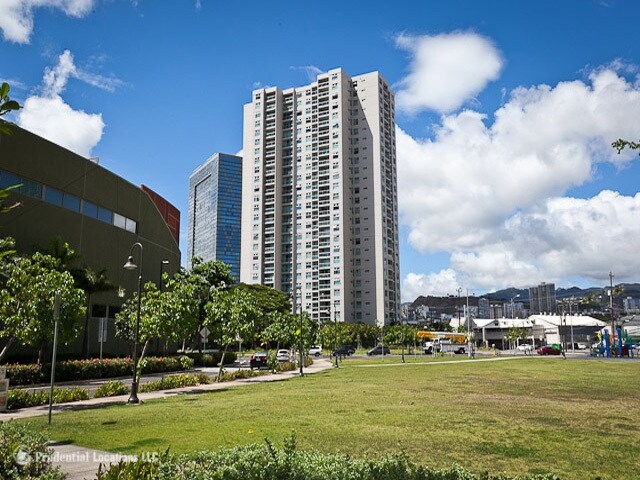 Building Photo - 1133 Waimanu St