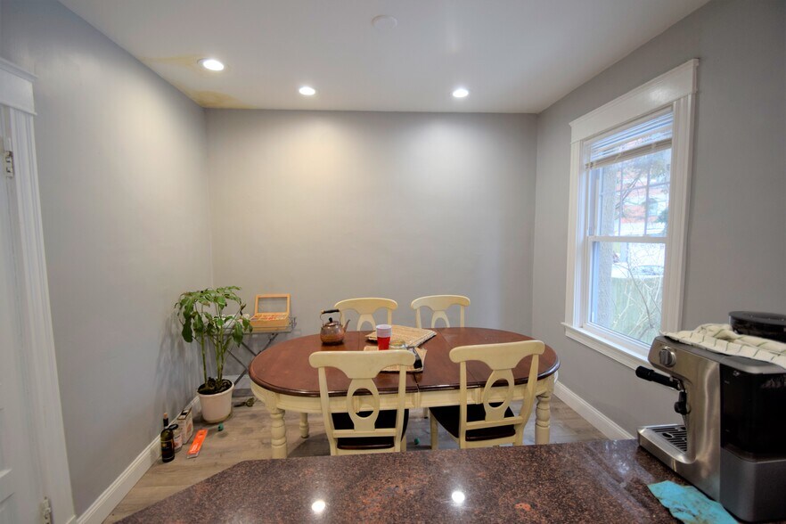 Building Photo - 235 Chestnut Hill Ave