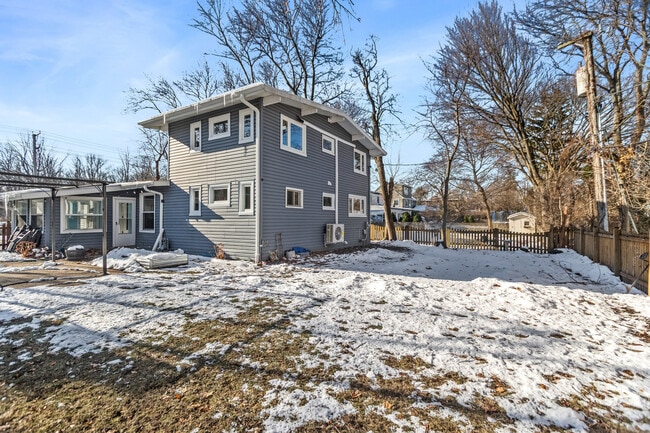 Building Photo - 537 County Line Rd