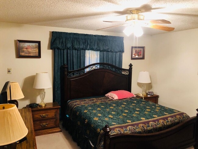 Building Photo - KenilworthSubdivision