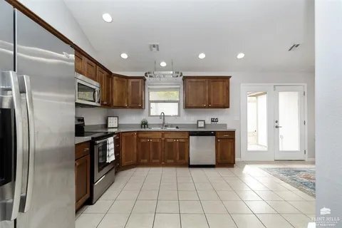 Building Photo - 5233 Stone Crest Dr