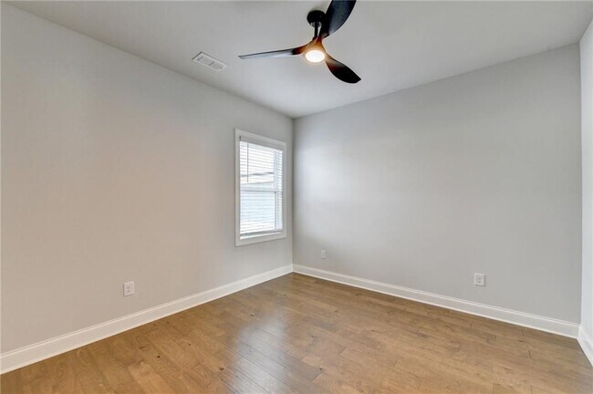 Building Photo - 4536 Molder Dr