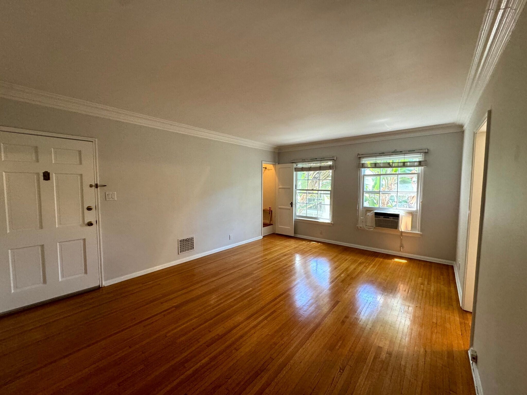 Building Photo - 1271 N Crescent Heights Blvd