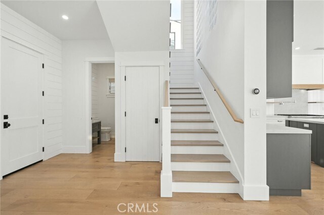 Building Photo - 391 La Perle Pl