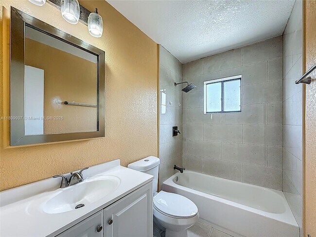 Building Photo - 8420 SW 133rd Avenue Rd