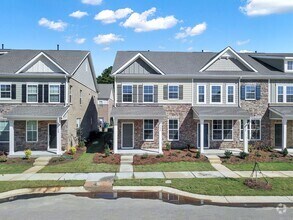 Building Photo - Beautiful End Unit Townhome In Mint Hill