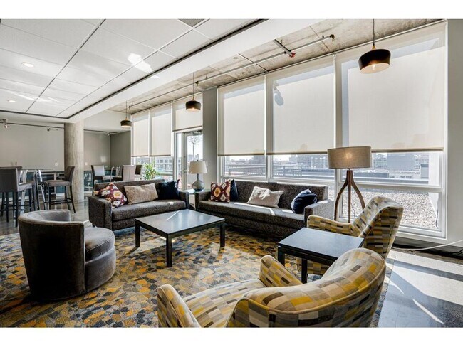 Building Photo - 730 N 4th St