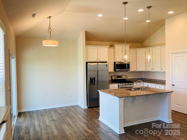Building Photo - 4534 Dover Ct
