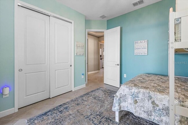 Building Photo - 8568 Shr Lk Dr