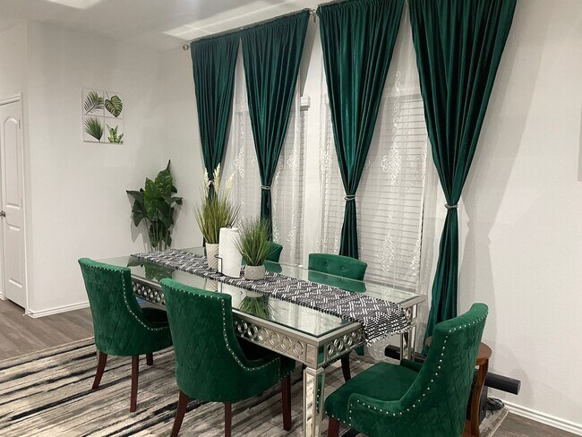 Building Photo - 24443 Springfield Valley Dr