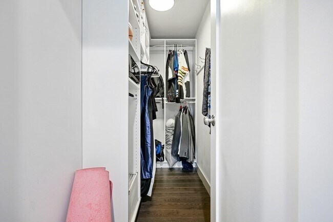 Building Photo - 309 E St