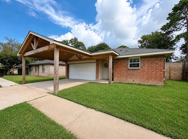 Building Photo - 1427 Kappa St