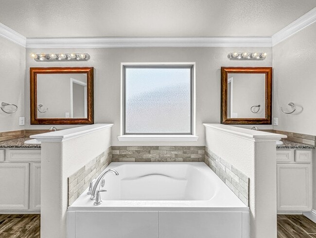 Building Photo - 9603 Mojave Ave