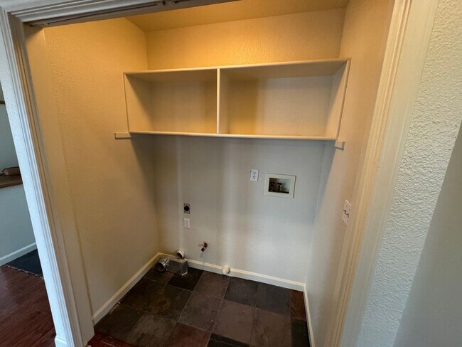 Building Photo - Ready to Move? Pet Friendly